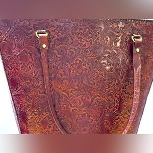 BrandNew!Exquisite House Of RuSa 100% Pure Leather Handcrafted carved Large Tote